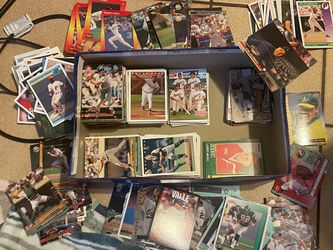Baseball collection (over 500 cards)