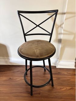 Set of chairs