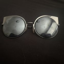 Fendi Sunglasses 