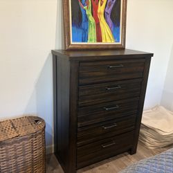 2 Wood dressers