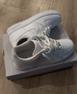 Nike Air Force 1 Shoes (Size 10)