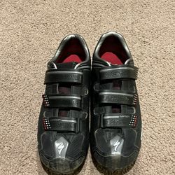 Specialized Expert MTB Shoes (EU 47) + Bell Helmet – Full Set