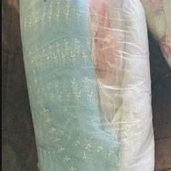 Large Bag Filled With Beautiful Fabric Organza, Some Satin. Take The Large Bag For $15 Great Deal On Pretty Fabric. Tela Diy Decor For Party, Baby Sho