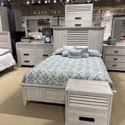 4PC Queen Bedroom Set 