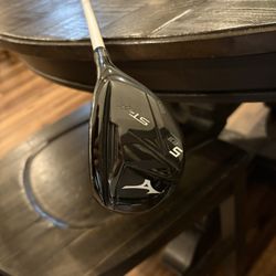 Mizuno ST 5 Hybrid