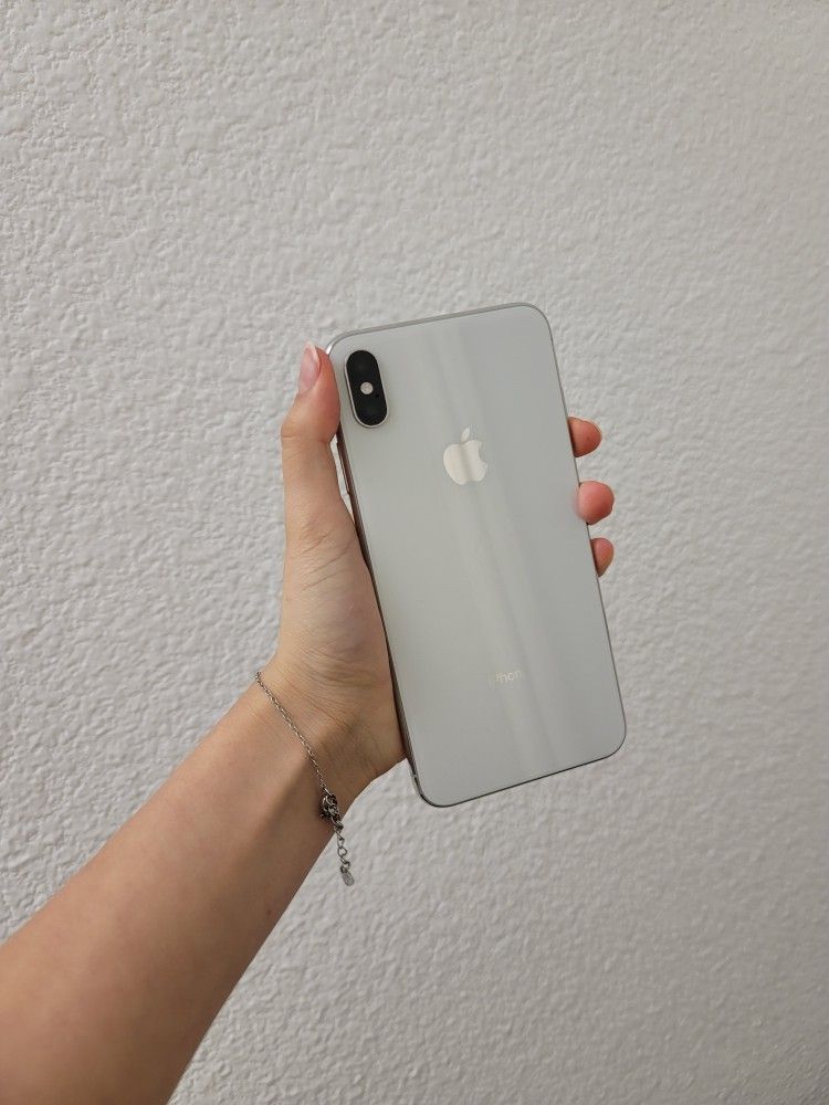 Apple IPhone Xs Max Unlocked ($10 Down Payment)