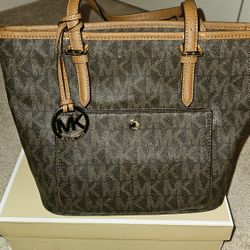 Michael Kors Signature Tote
