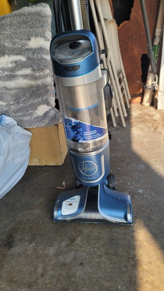 Hoover ELITE Professional Pet Plus Upright VACUUM