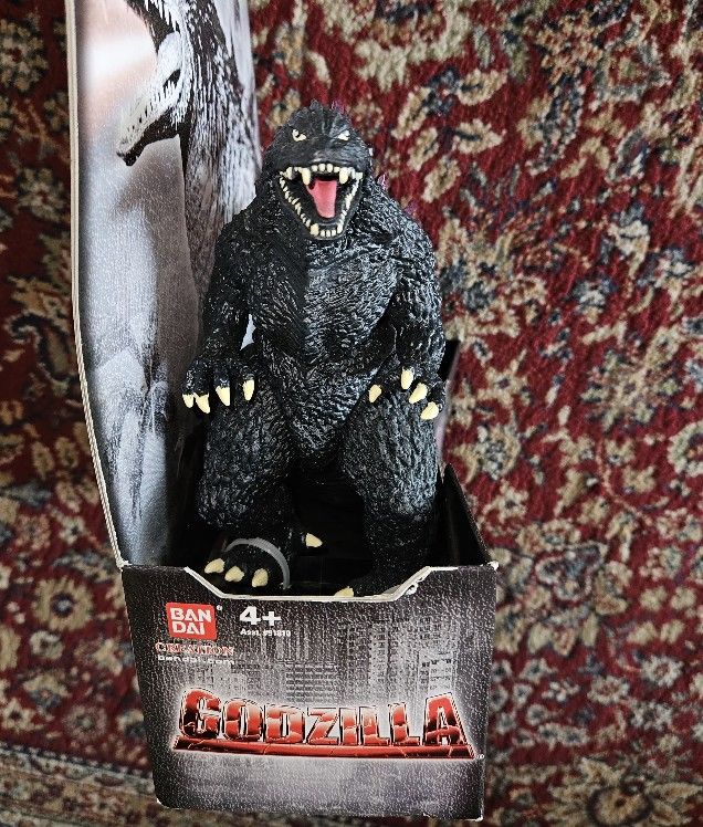 VINTAGE 2009 BANDAI GODZILLA MILLENNIUM FIGURE