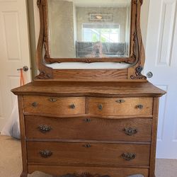 Antique Chest Of Drawers With Mirror