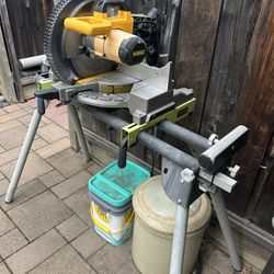 Dewalt 12” mitre saw and RYobi stand