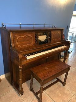 Cabaret Piano 