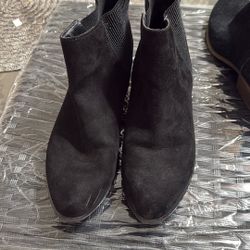 Black Boots Size 8.5