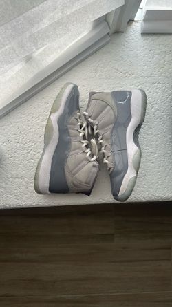 Jordan 11 Cool Greys. Size 8, Little to no Wear, Price : $200 Negotiable 