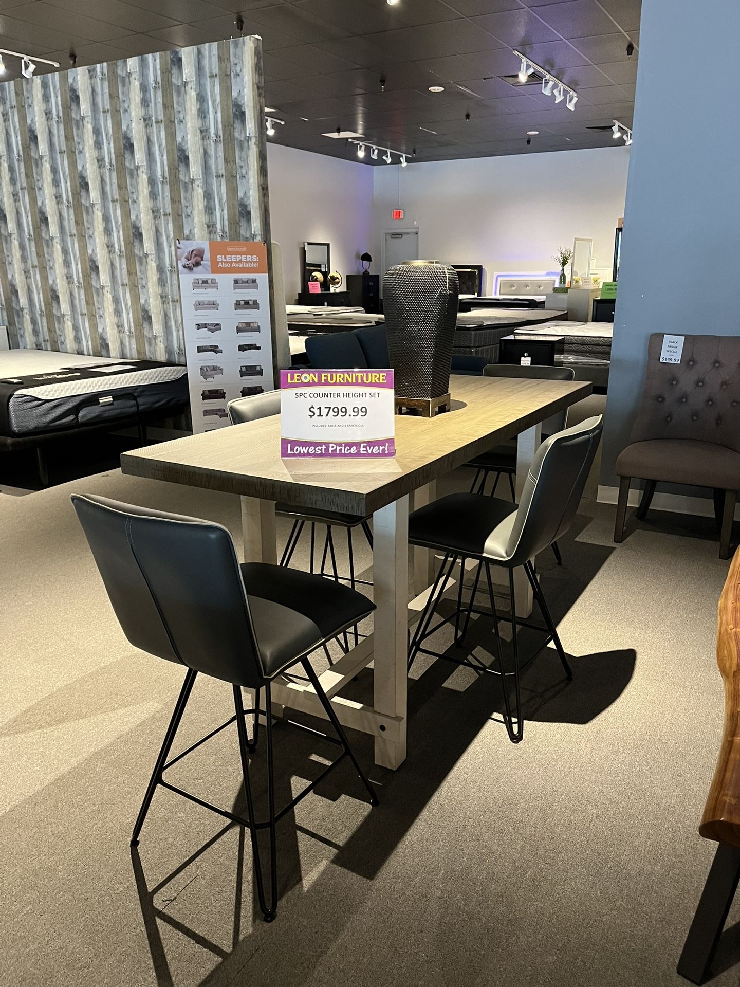 Table And 4 Barstools