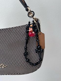 Popmart crybaby keychain