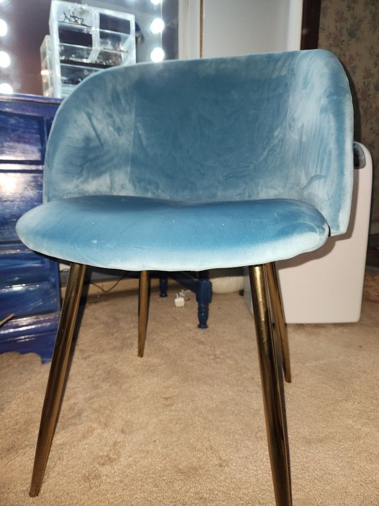 Baby Blue Velvet Chair