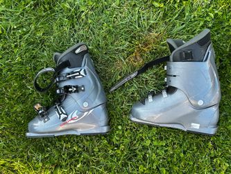 Salomon ski boots