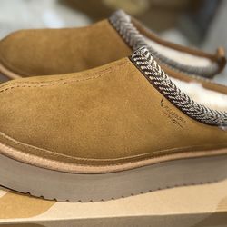 Size 11 Women’s UGG Koolaburra Chestnut Brown Color