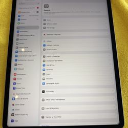 iPad Air 13” M4 256GB WiFi – Like New – 10/10 Condition