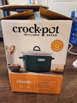 CROCK POT 4.5qt Round Slow Cooker Roast Warmer w/ Lid 3 Settings, works great, like new 