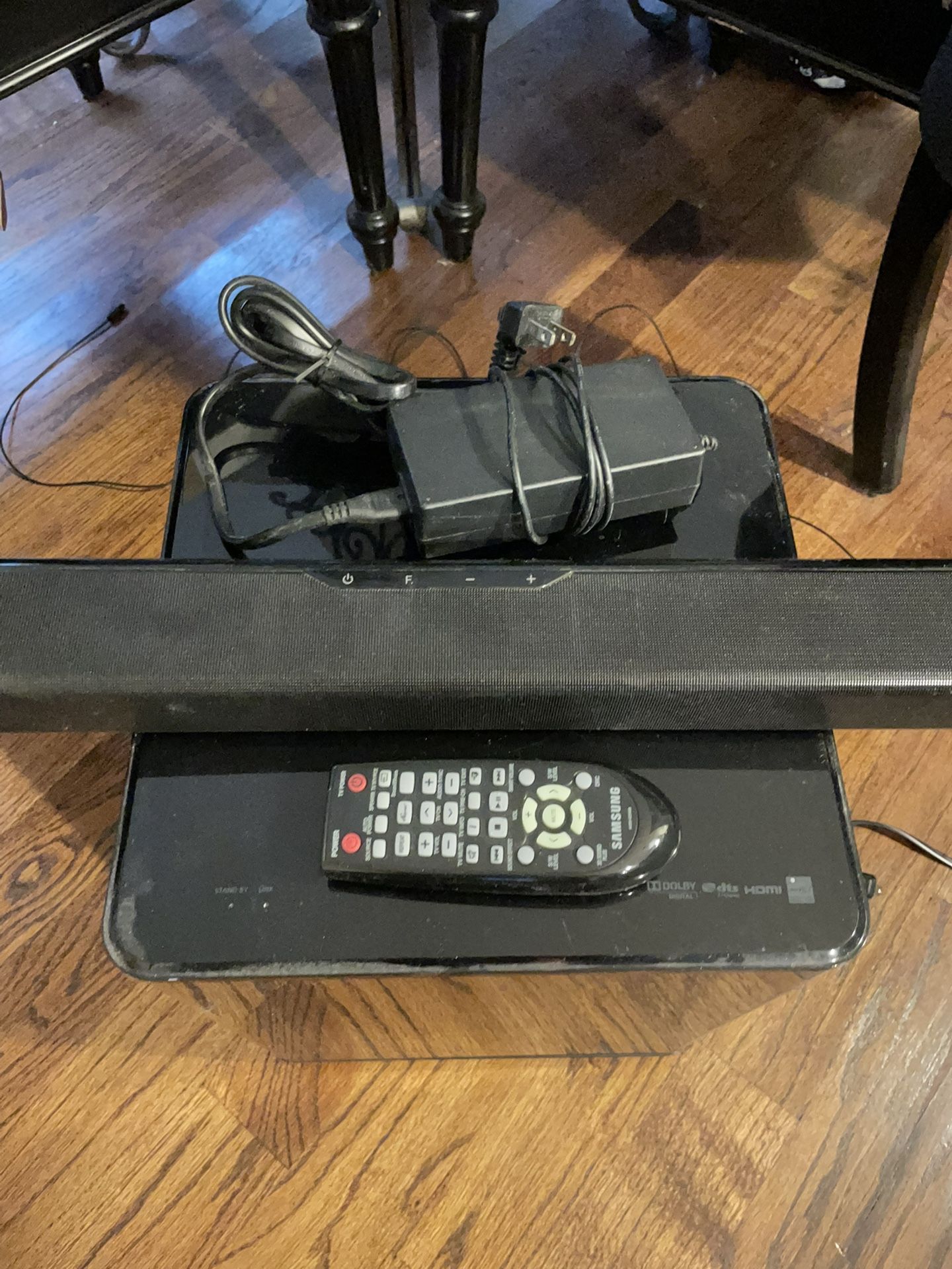 Samsung Soundbar and Wireless Subwoofer with Remote (Model # HW-F550)