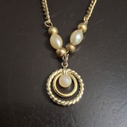 Vintage Goldtone Faux Pearl Necklace With Pendant 23" 