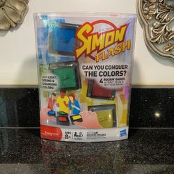 SIMON FLASH Hasbro Electronic Game Cubes Light Sound & Changing Colors 4 Games