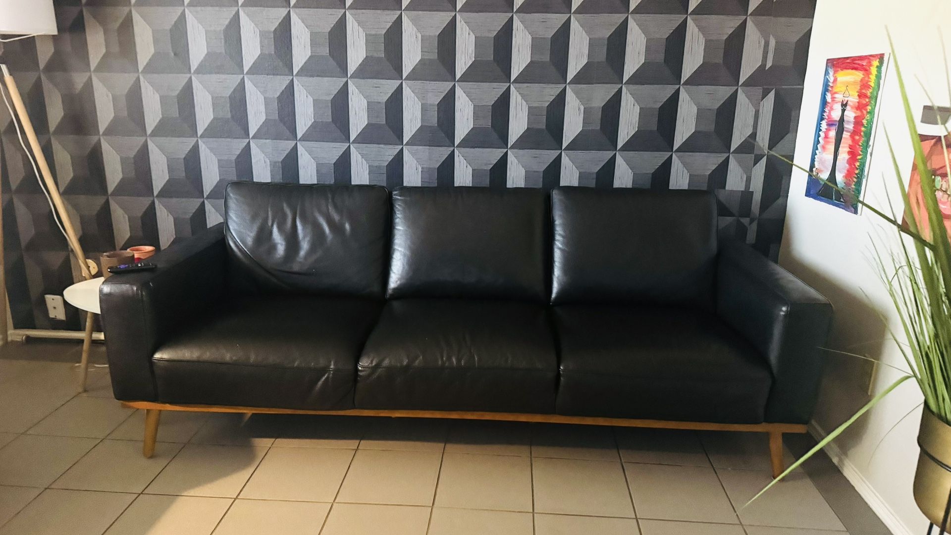 Modern  Black  Leather Sofa