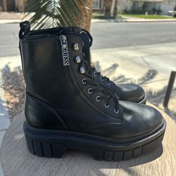 Guess Boots. Size 9 And A Half Women’s
