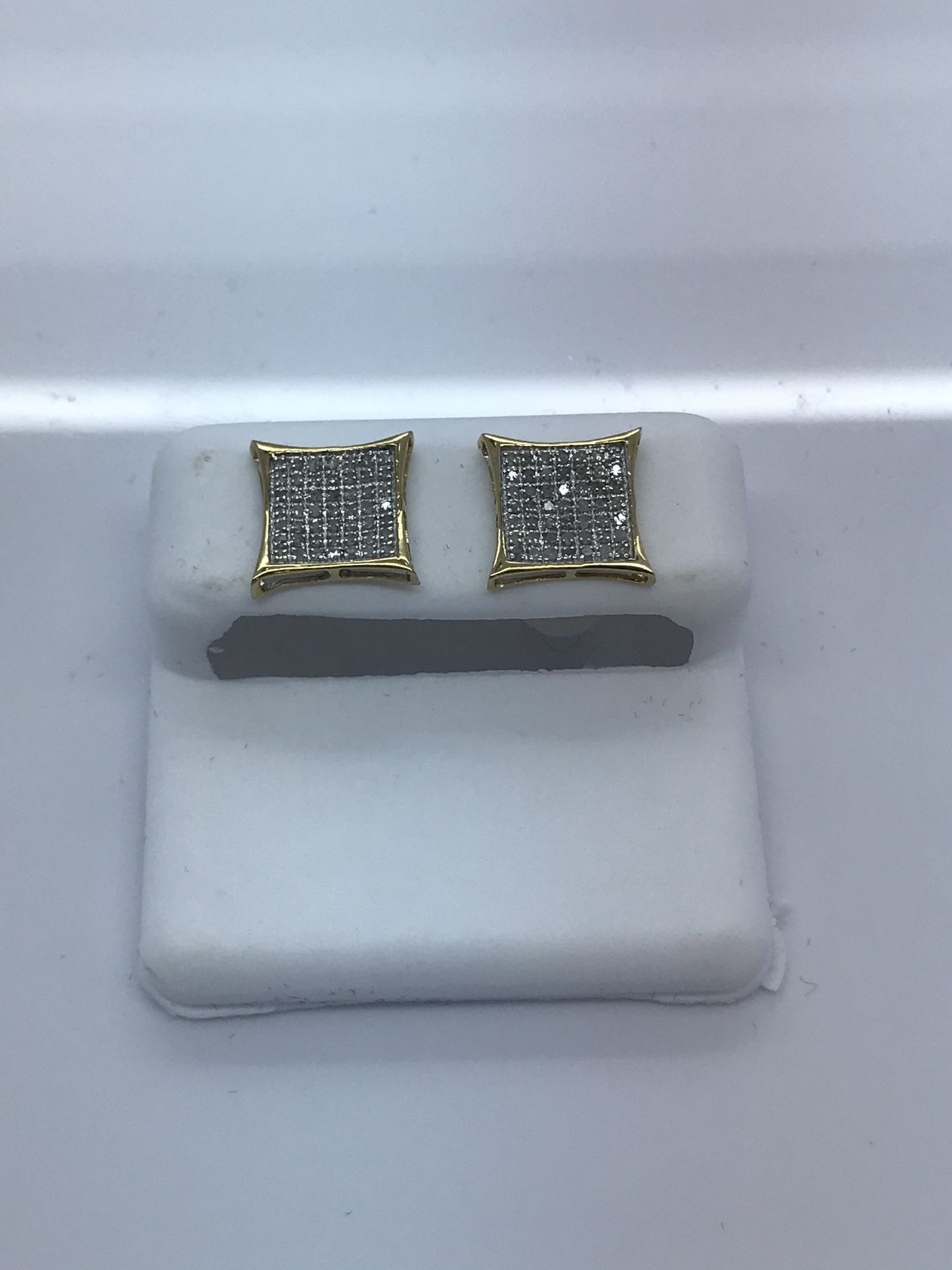 10k yellow gold earrings with .33 carat diamonds