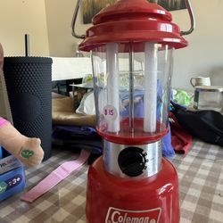 Coleman Battery Powered Lamp