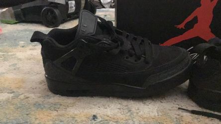 Black cat spzike : size 5.5y