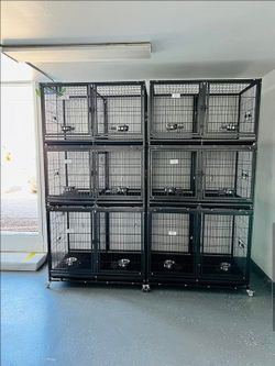 Stackable crates (10)