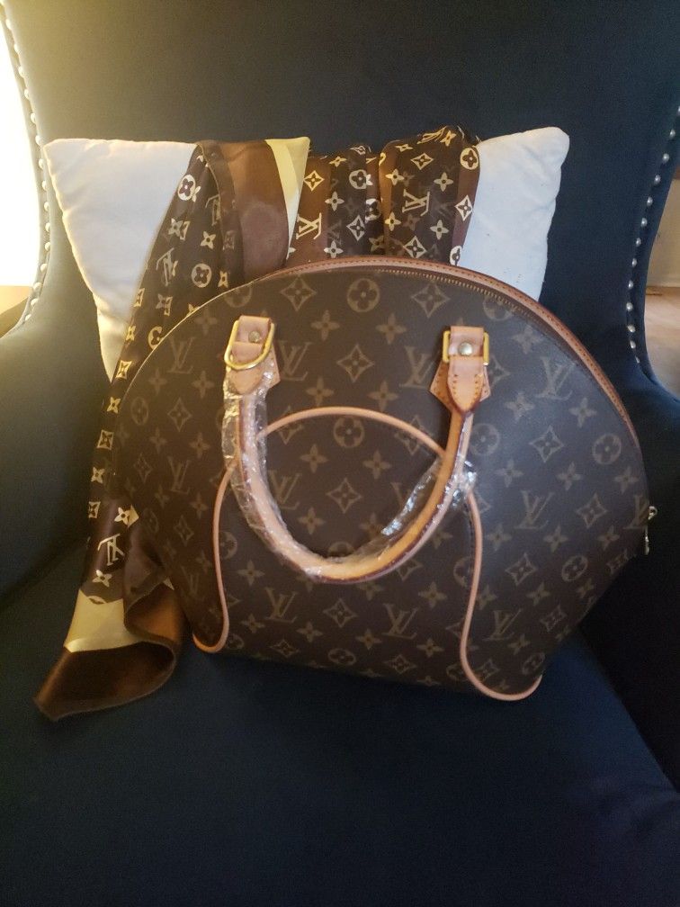 Louis Vuitton With Scarf