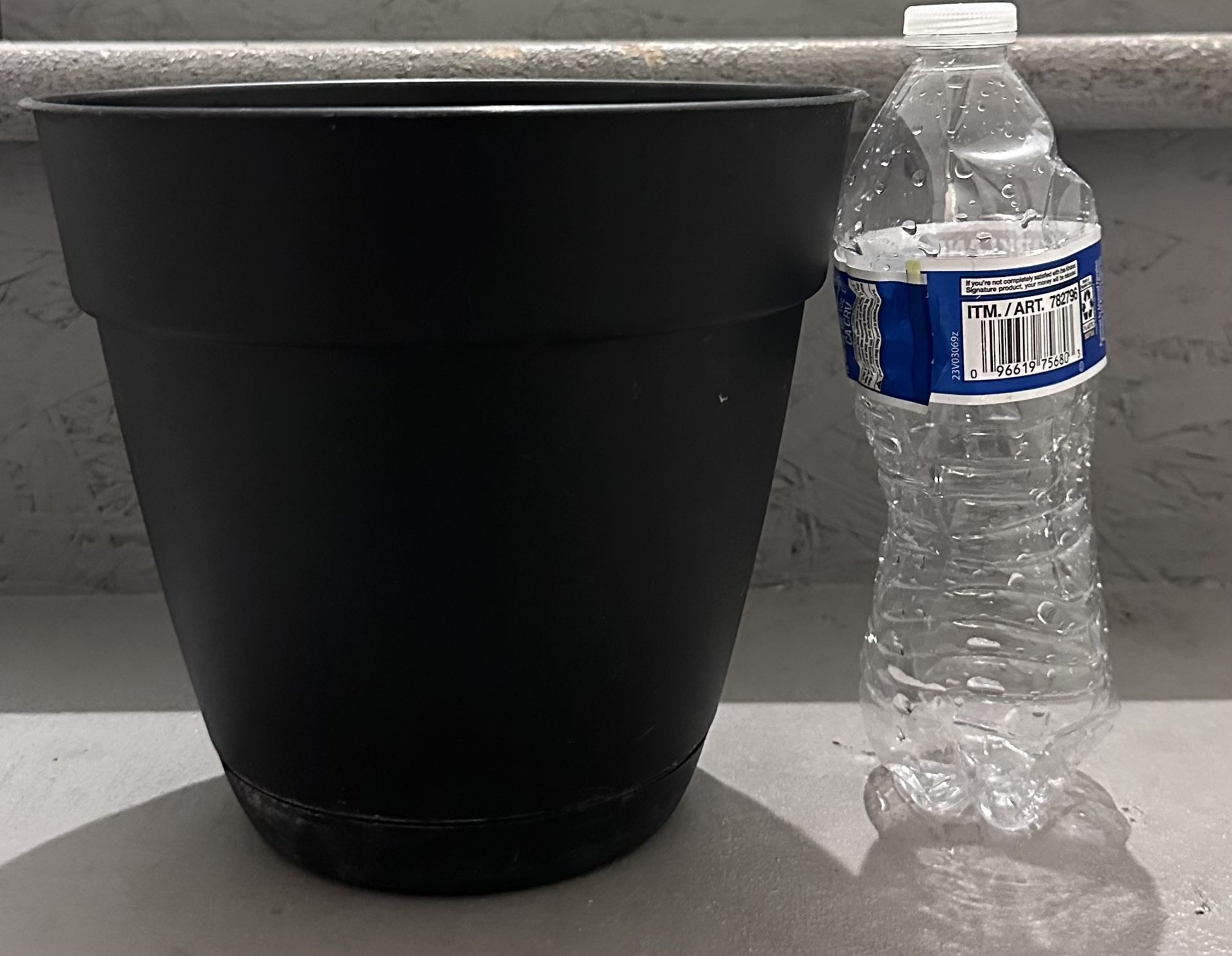 Black 8” Plastic Plant Pot