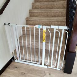 Regalo Extra Wide Safety Gate