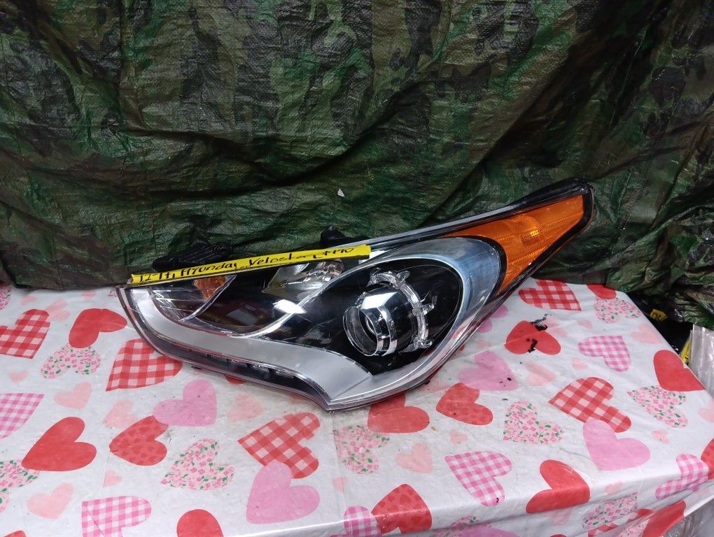 2012-17 Hyundai Veloster Left Headlight LED 