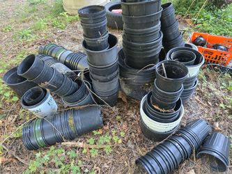 Plastic potting planters