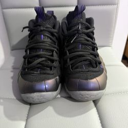 Nike Air Foamposite “Eggplant” Size 8 