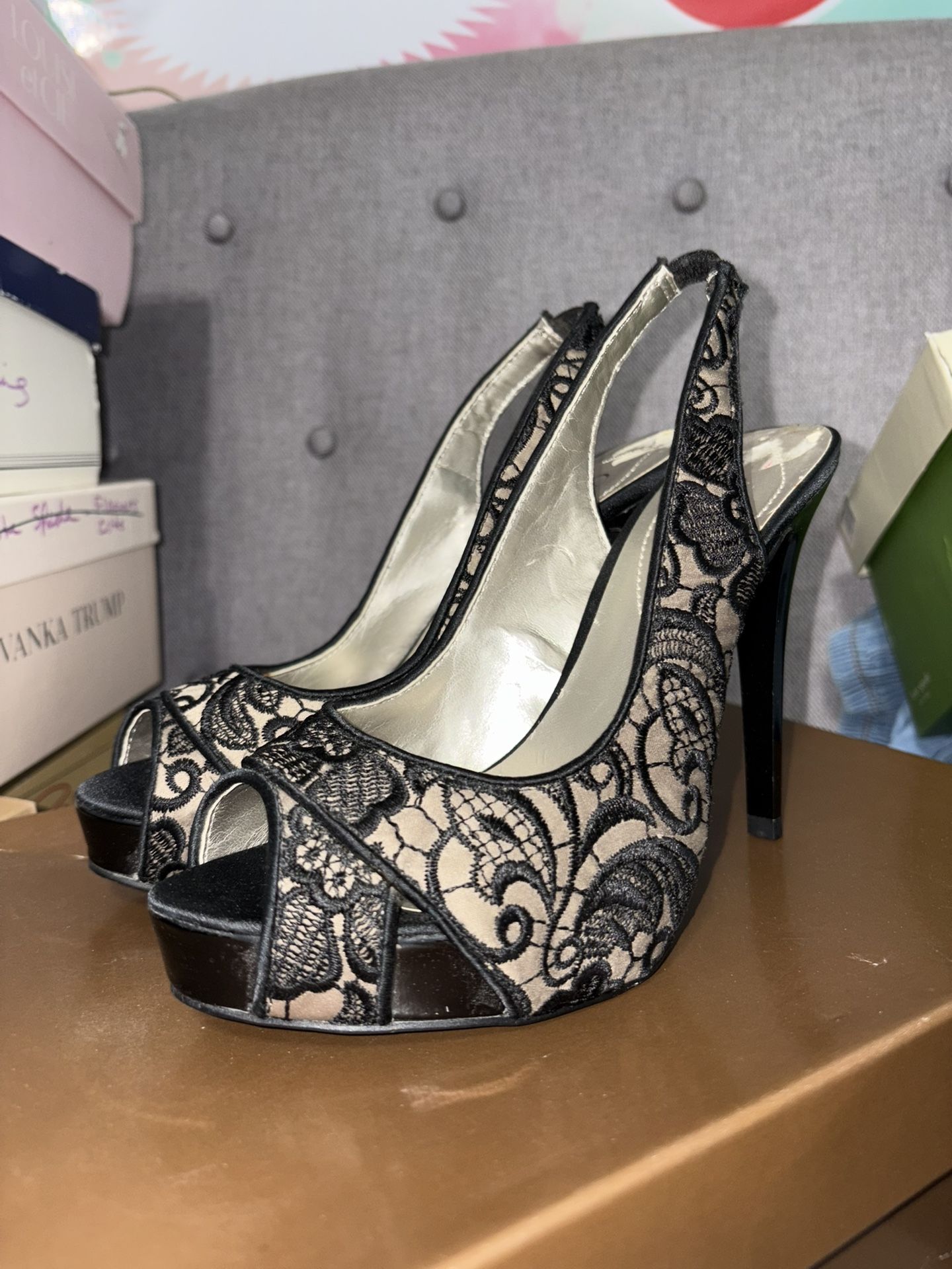 For Sell Size 6.6