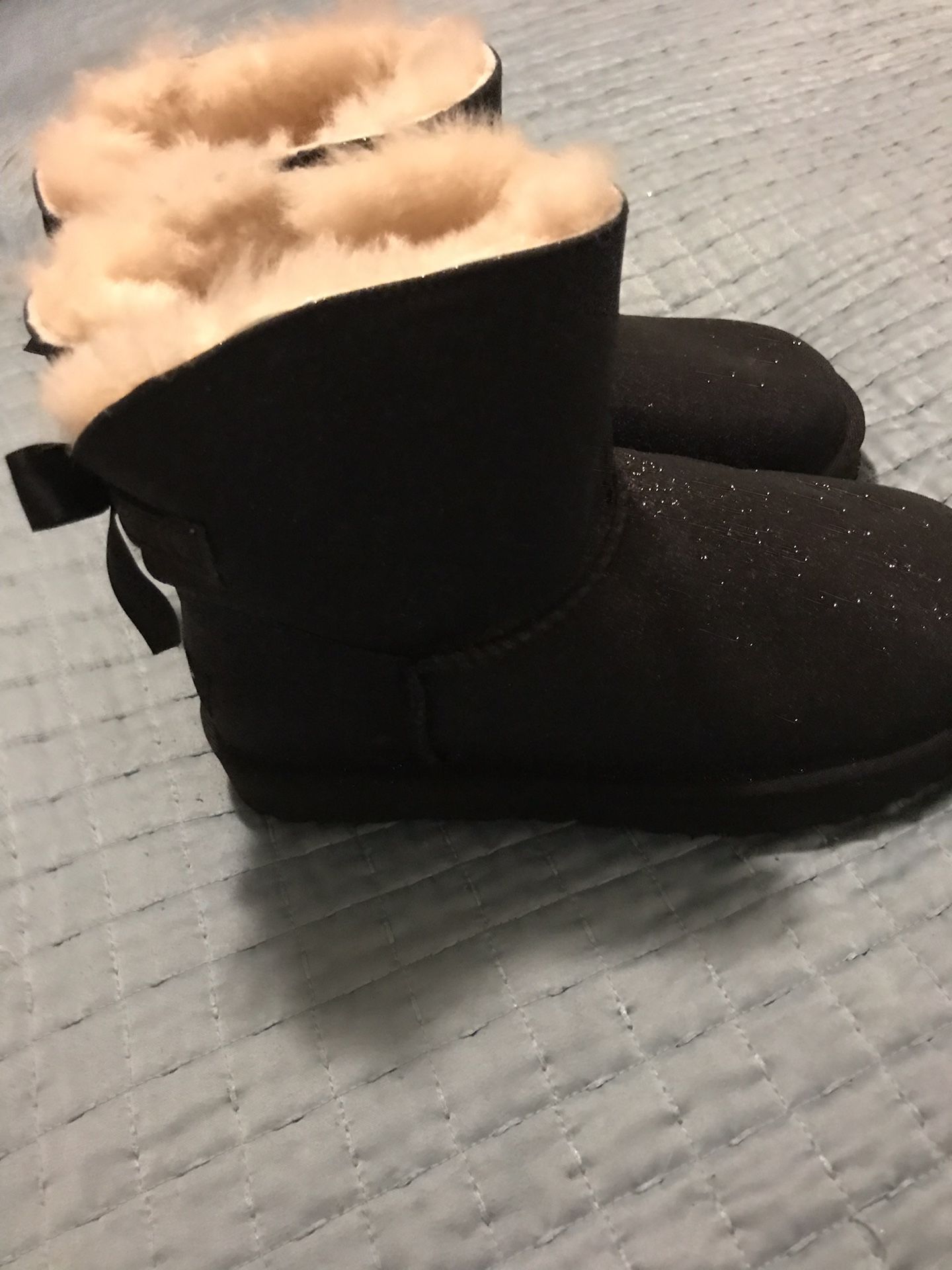 Uggs boots size 5