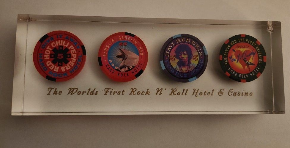 Hard Rock Casino Chip Set