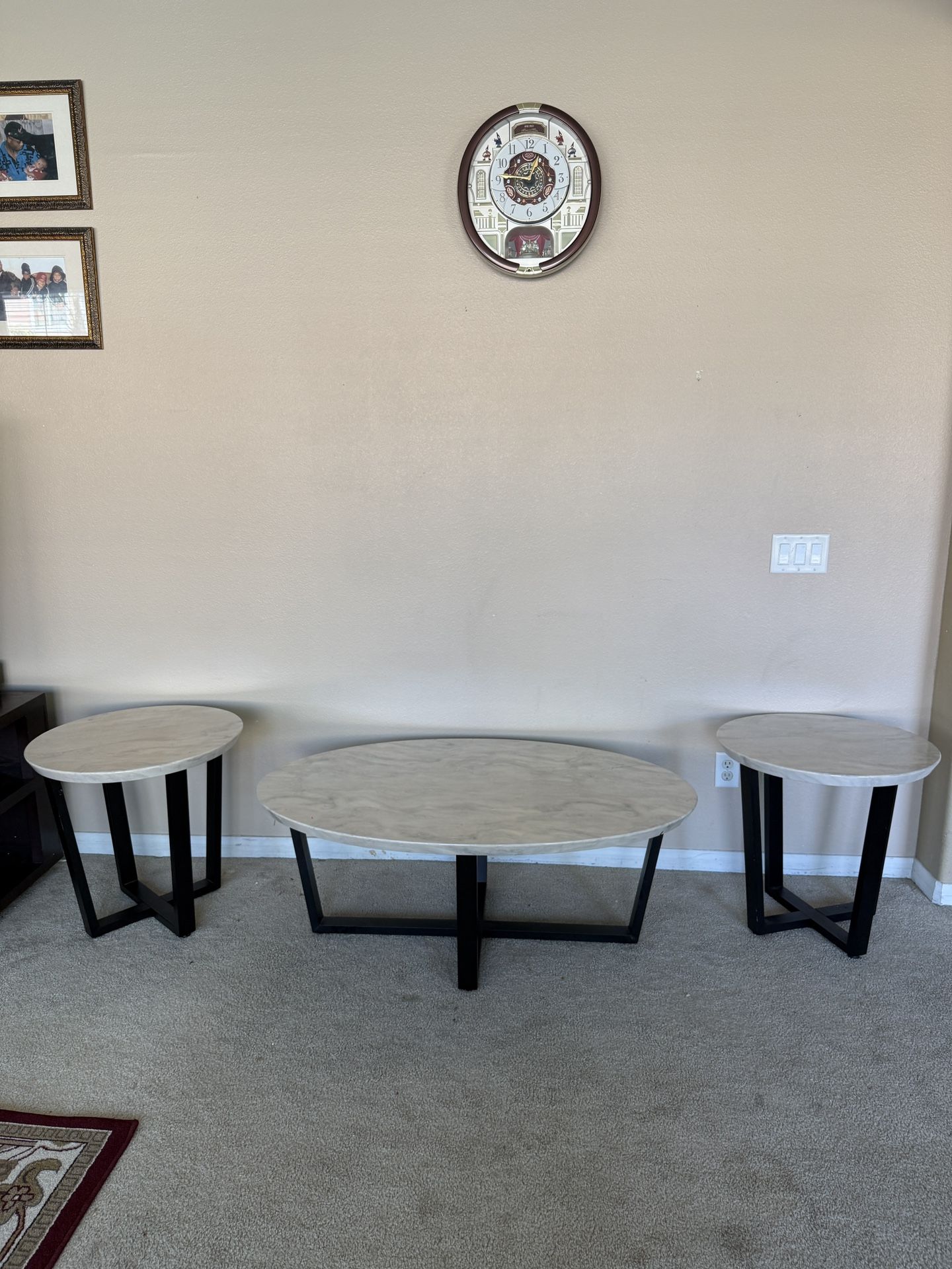 Coffee table + Side tables 