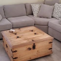 Beautiful Wood Coffee Table/Storage Chest