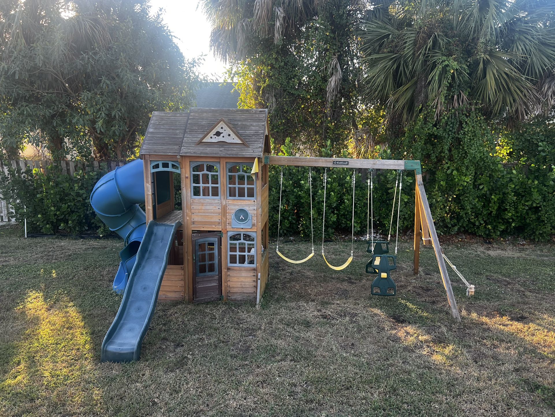 Swing set / Slide / Playground