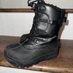 Columbia Unisex-Child Childrens Bugaboot Celsius Snow Boot Size 11 