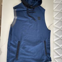 Men’s under armor, sleeveless, hooded, sweatshirt