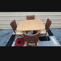 Table With 4 Chairs