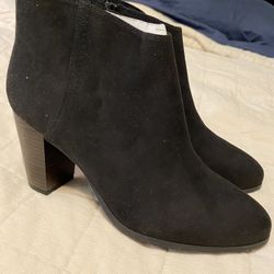 Black Suede Old Navy Ankle Booties Size 8.5